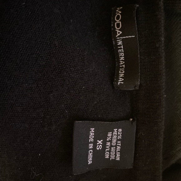 Italian wool one sleeved black bodycon sweater top - Picture 7 of 7